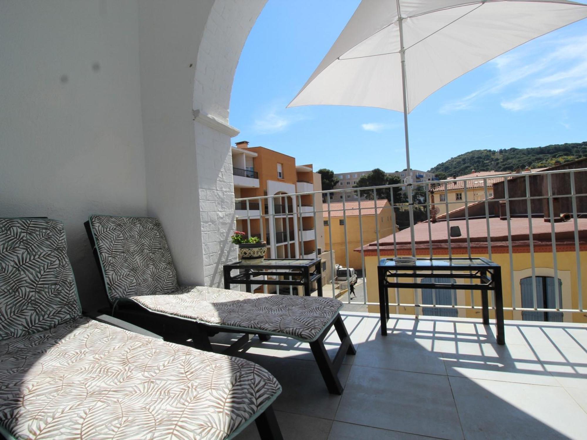 Grand T3 Bis Chaleureux Avec Terrasse, Ascenseur Et Parking Gratuit, A Deux Pas De La Place Castellane - Fr-1-309-151 Port Vendres Luaran gambar