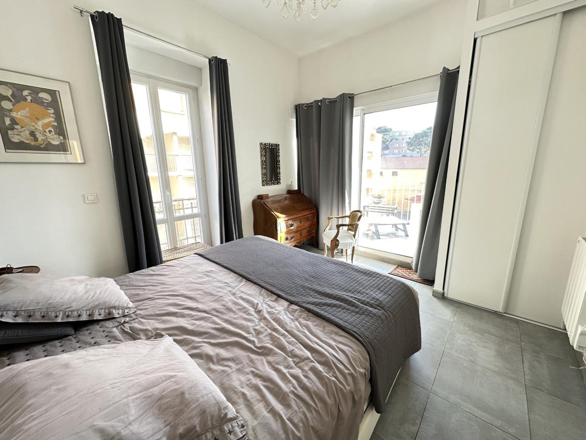 Grand T3 Bis Chaleureux Avec Terrasse, Ascenseur Et Parking Gratuit, A Deux Pas De La Place Castellane - Fr-1-309-151 Port Vendres Luaran gambar